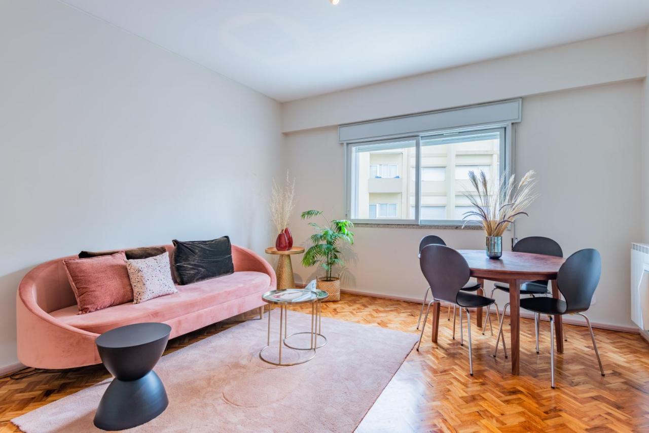 Amazing Duplex - Mid Century Experience & Parking Apartment Porto Exterior photo